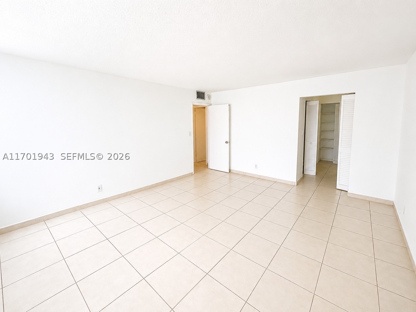 1825 S Ocean Dr 401 Property Photo 7