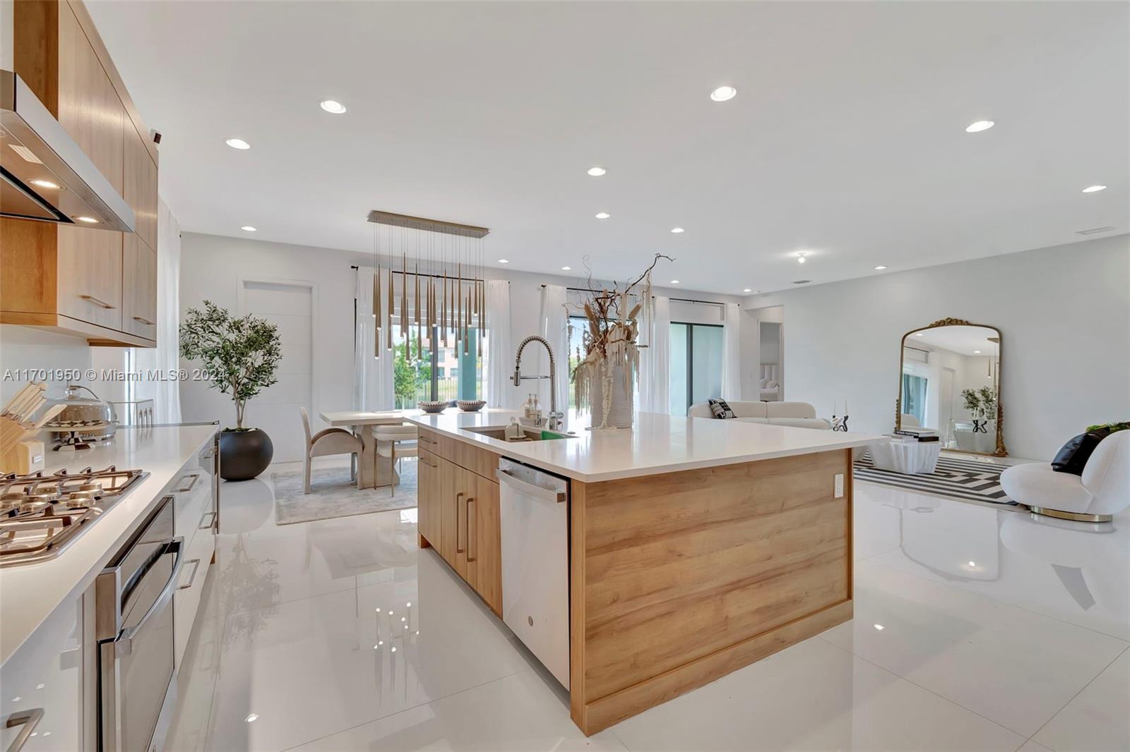 17106 Rainbow Falls Trl Property Photo 17