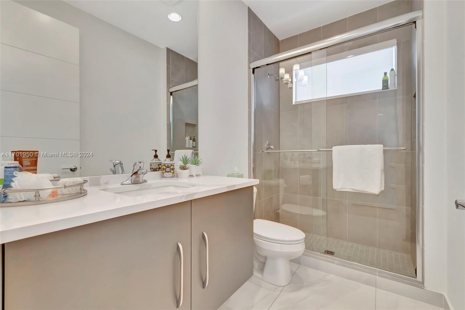17106 Rainbow Falls Trl Property Photo 31