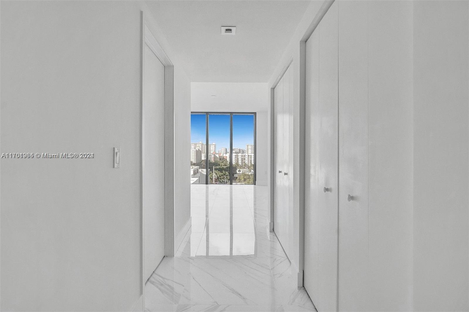330 Sunny Isles Blvd 5-907 Property Photo 17