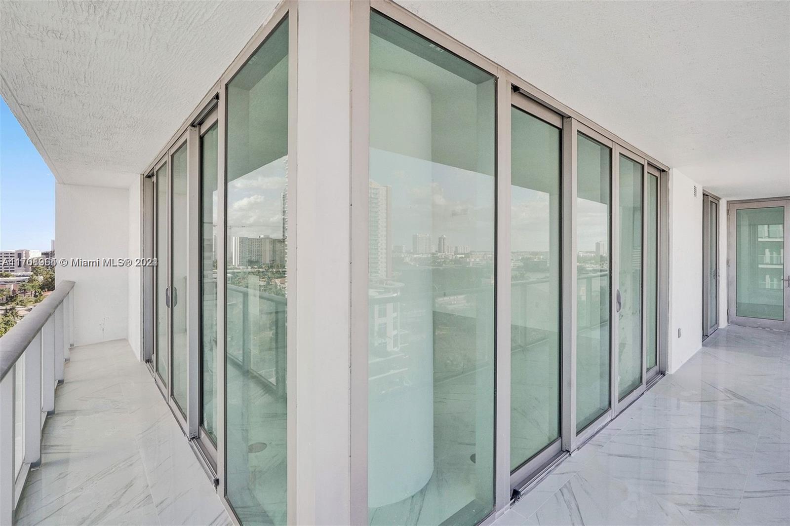 330 Sunny Isles Blvd 5-907 Property Photo 28