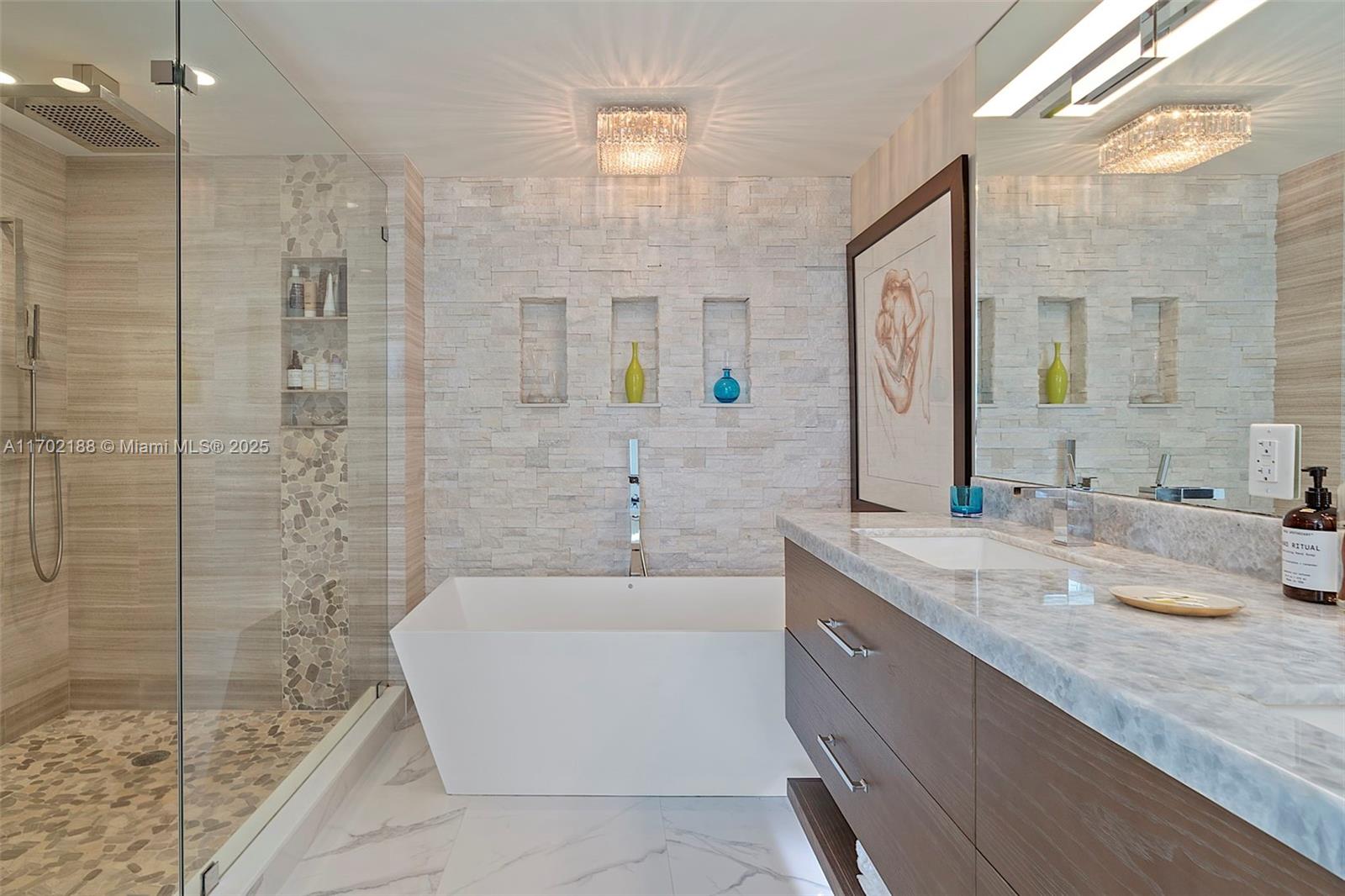 2110 N Ocean Blvd 9d Property Photo 16