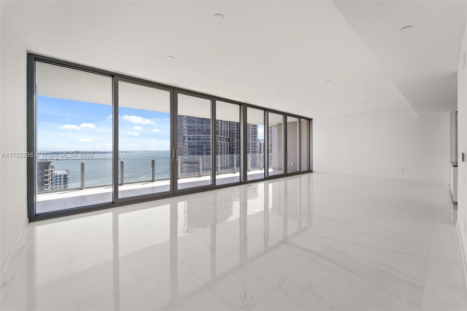 300 Biscayne Blvd Way 3602 Property Photo 4