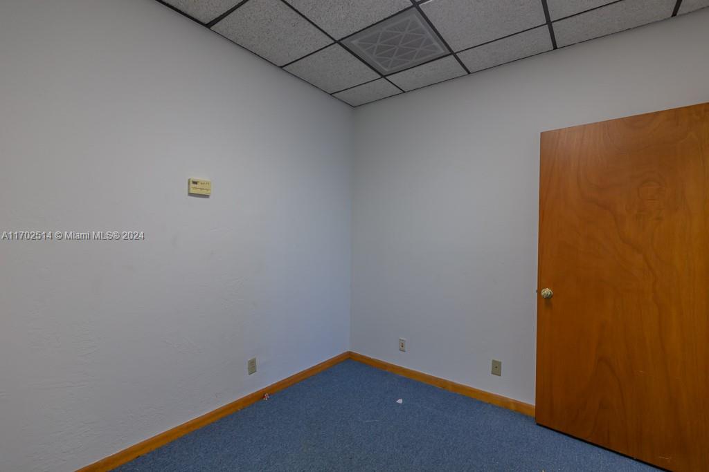 5555 Hollywood 100/101 Property Photo 20
