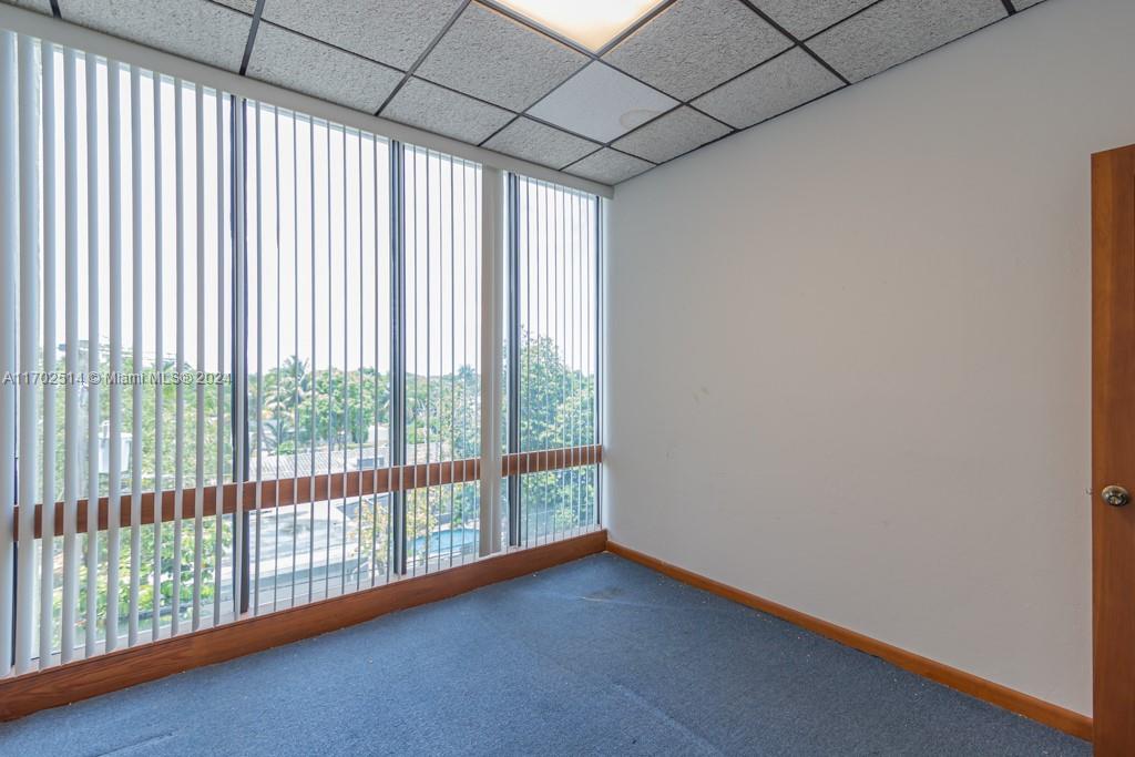 5555 Hollywood 100/101 Property Photo 24