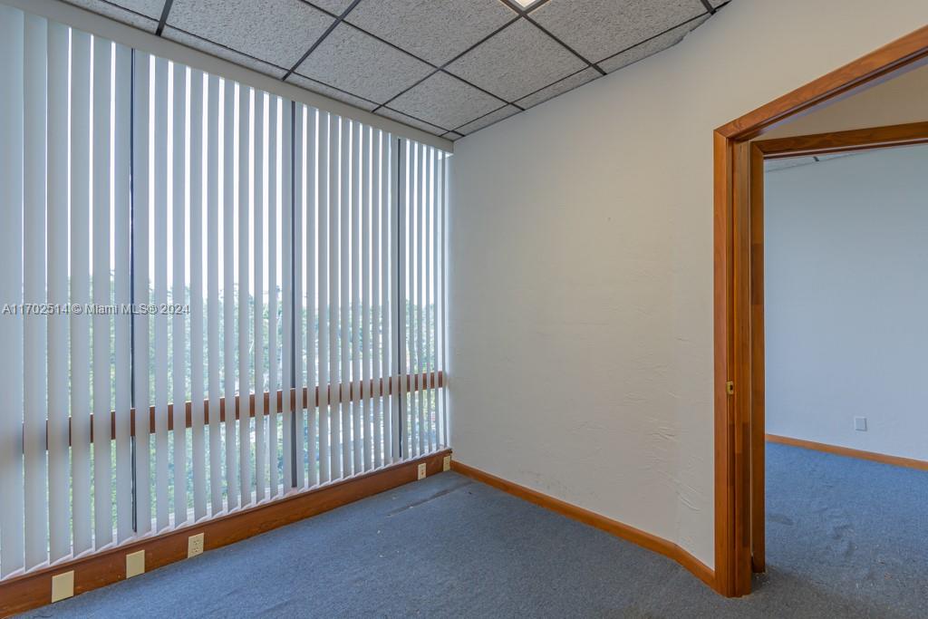 5555 Hollywood 100/101 Property Photo 25