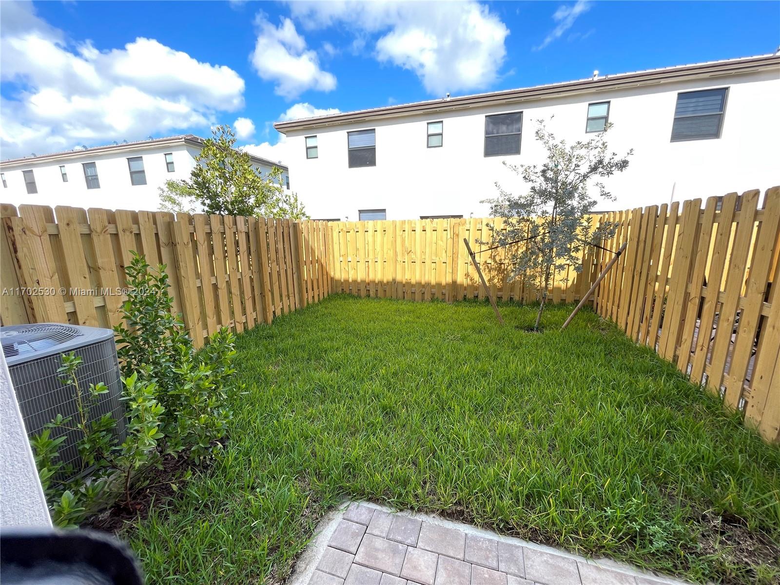 12851 Sw 232nd Ln 12851 Property Photo 7