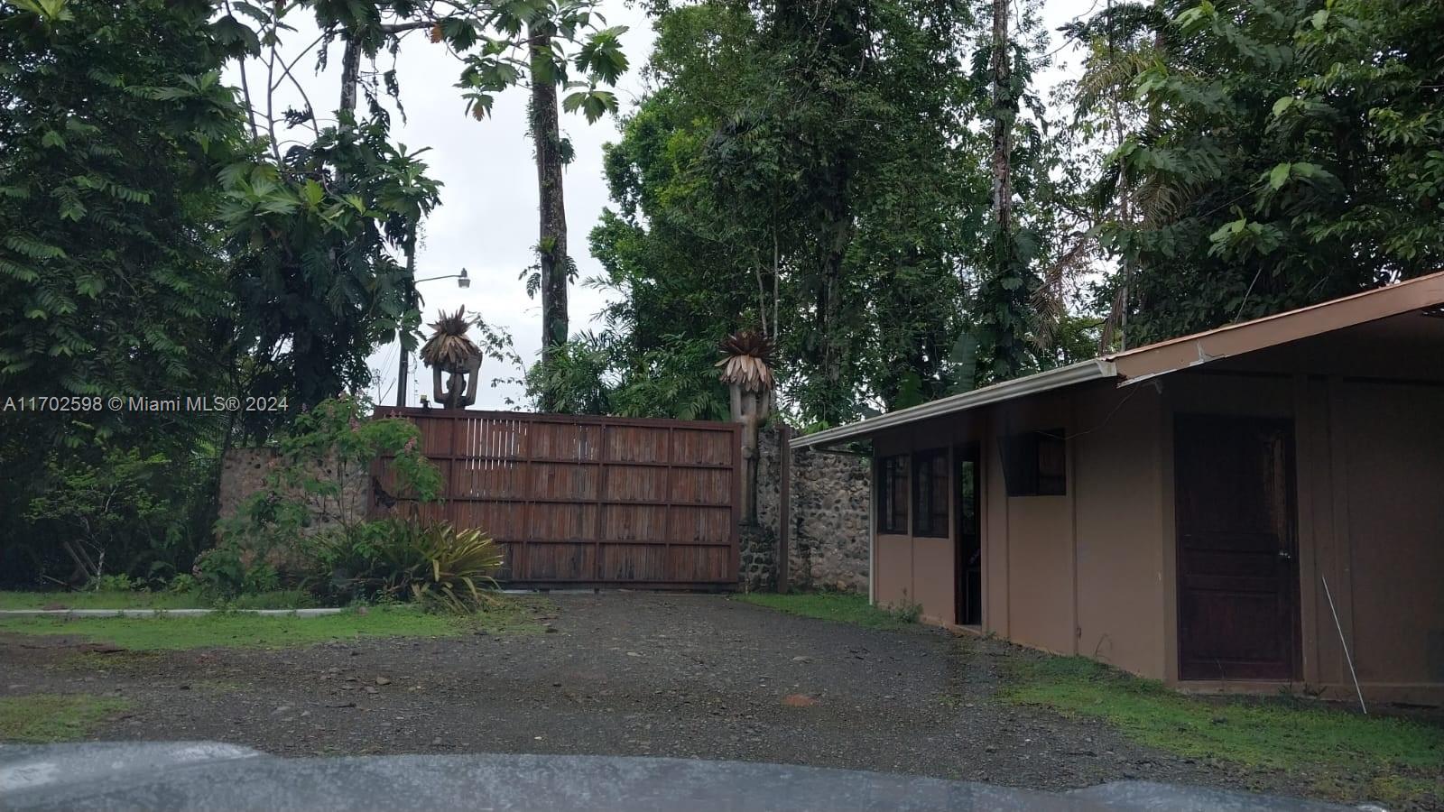 Avatar Corcovado Property Photo 5