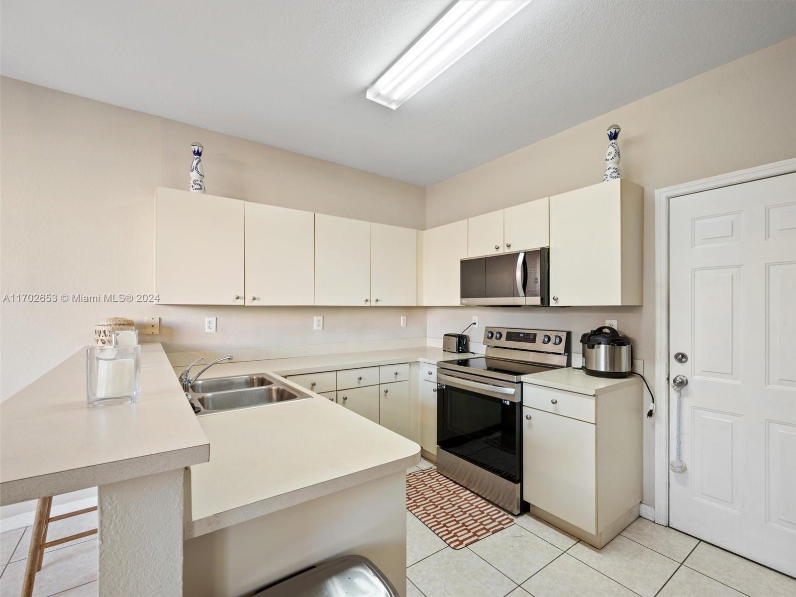 13813 Sw 275th Ter Property Photo 4