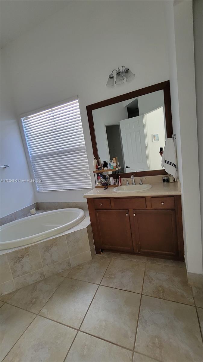 3927 Nw 84th Way 3927 Property Photo 17