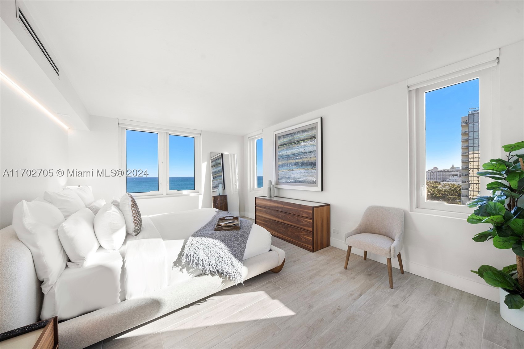 A11702705 Property Photo 29