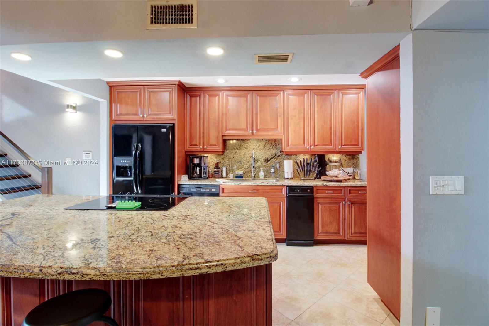 730 E Coco Plum Cir 3 Property Photo 8