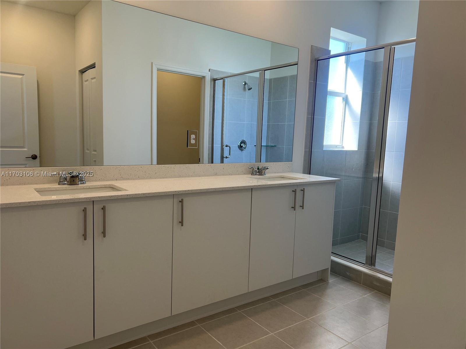 2526 Se 26 Ln 2526 Property Photo 3