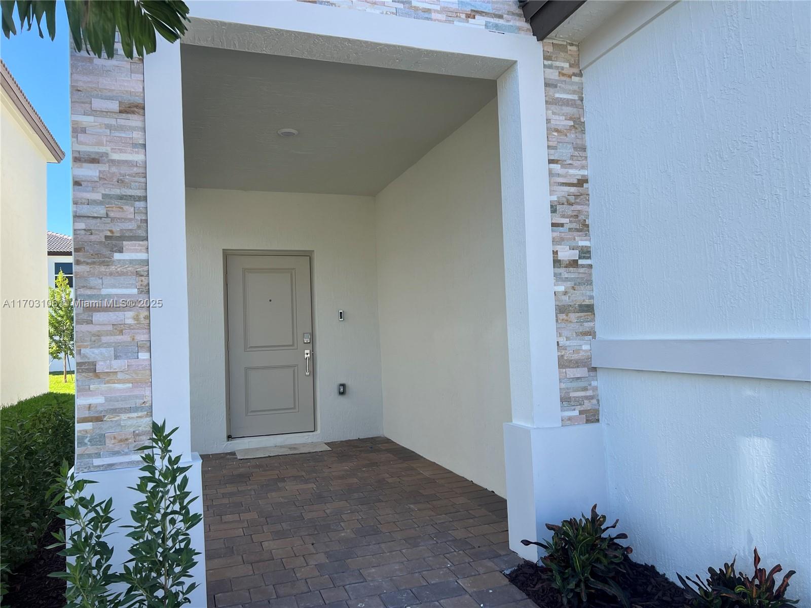 2526 Se 26 Ln 2526 Property Photo 7