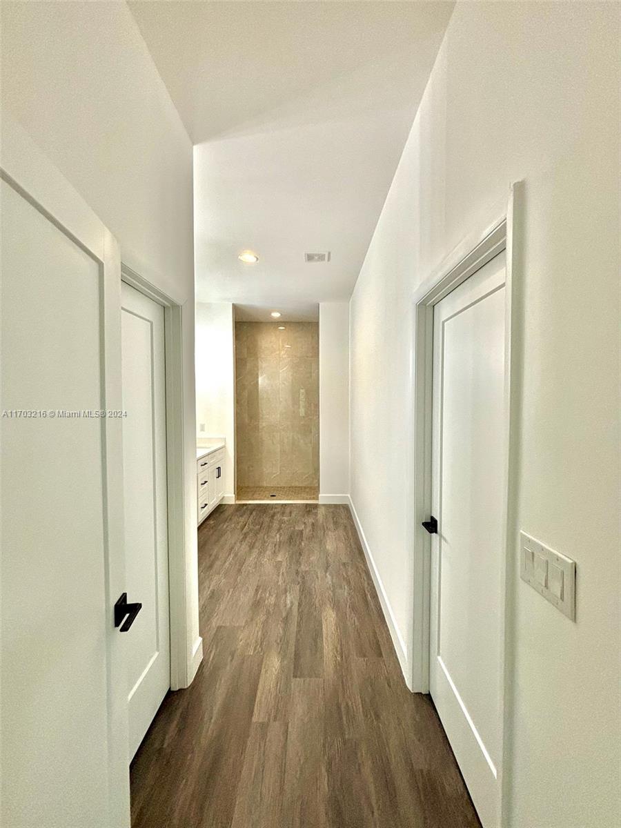 738 Harriet Ave Property Photo 26