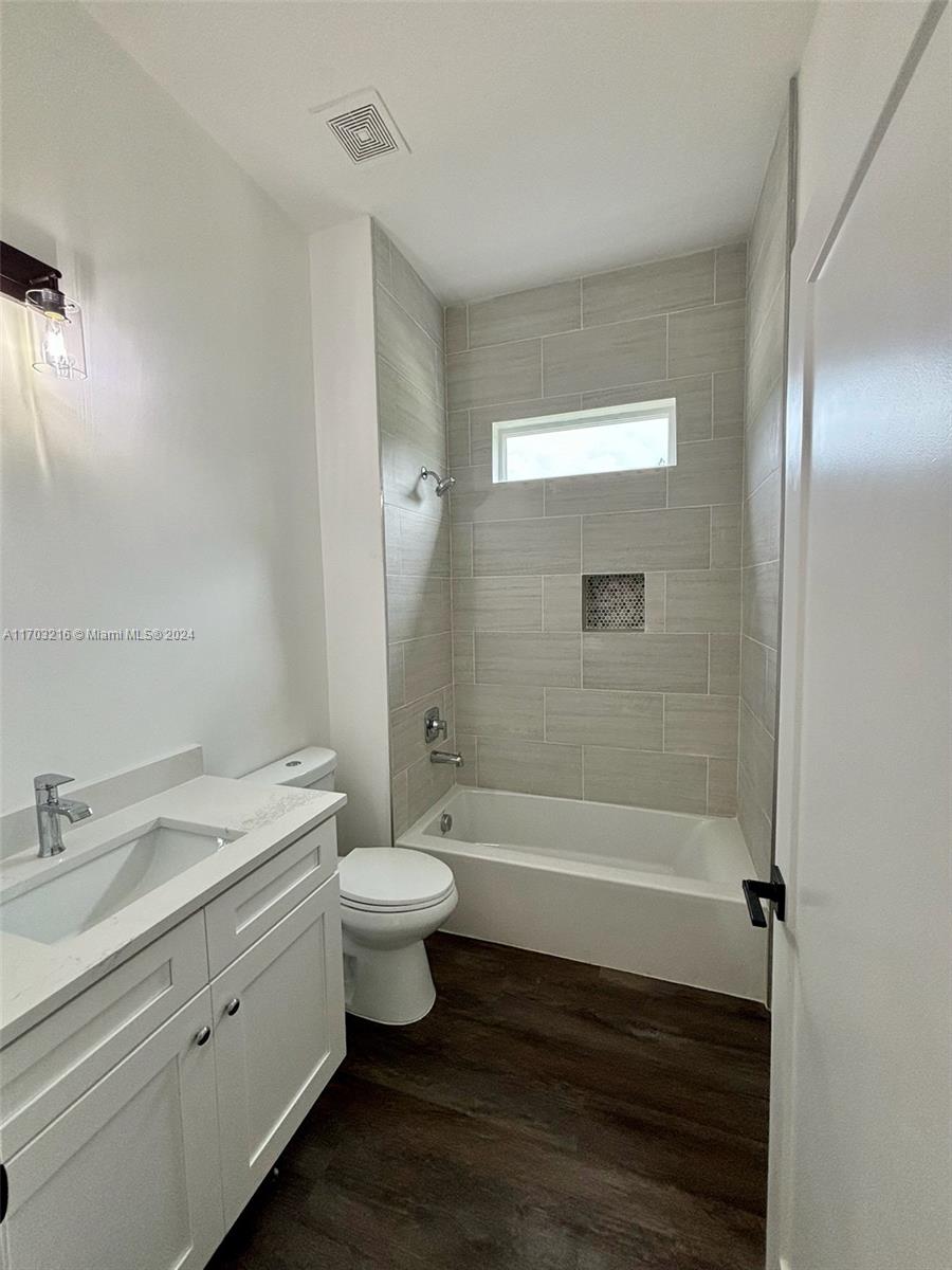 738 Harriet Ave Property Photo 29