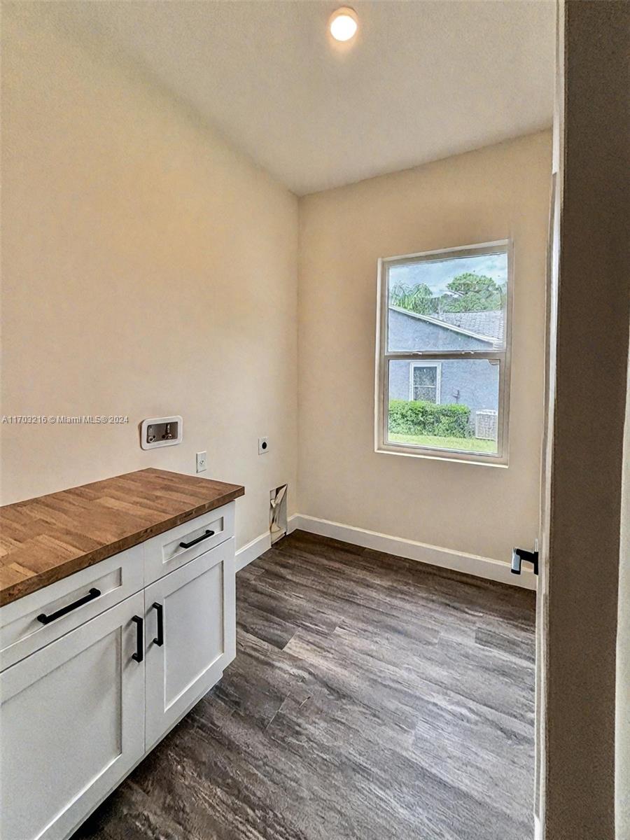738 Harriet Ave Property Photo 39