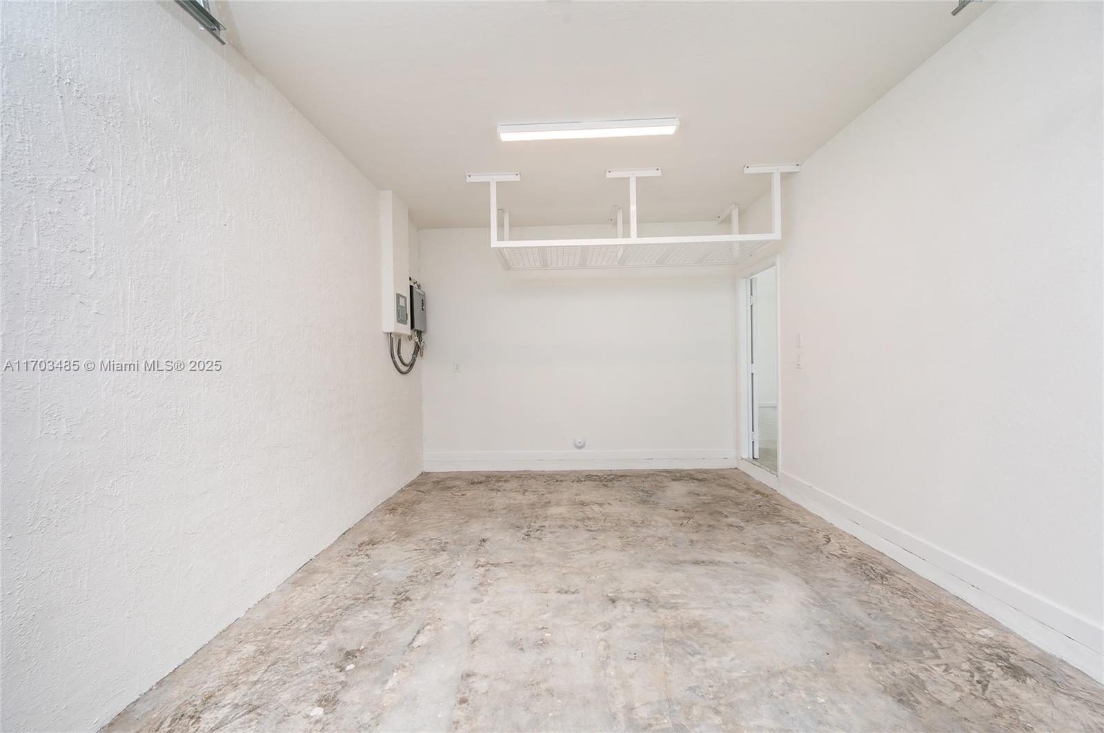 725 Se 13 St. Cir. 725 Property Photo 43