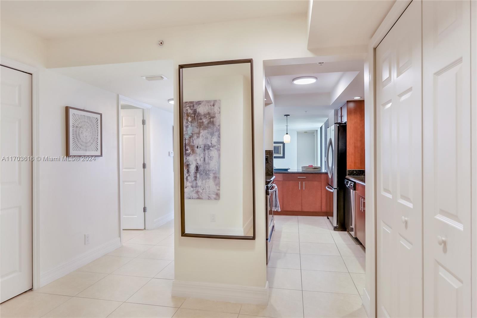 3000 N Ocean Dr 24h Property Photo 8
