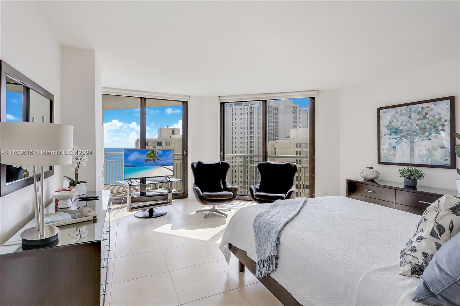 3000 N Ocean Dr 24h Property Photo 15