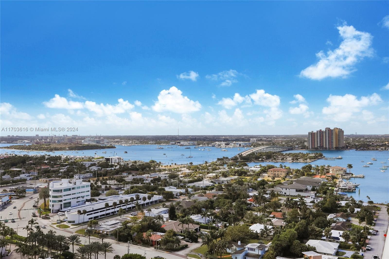 3000 N Ocean Dr 24h Property Photo 19