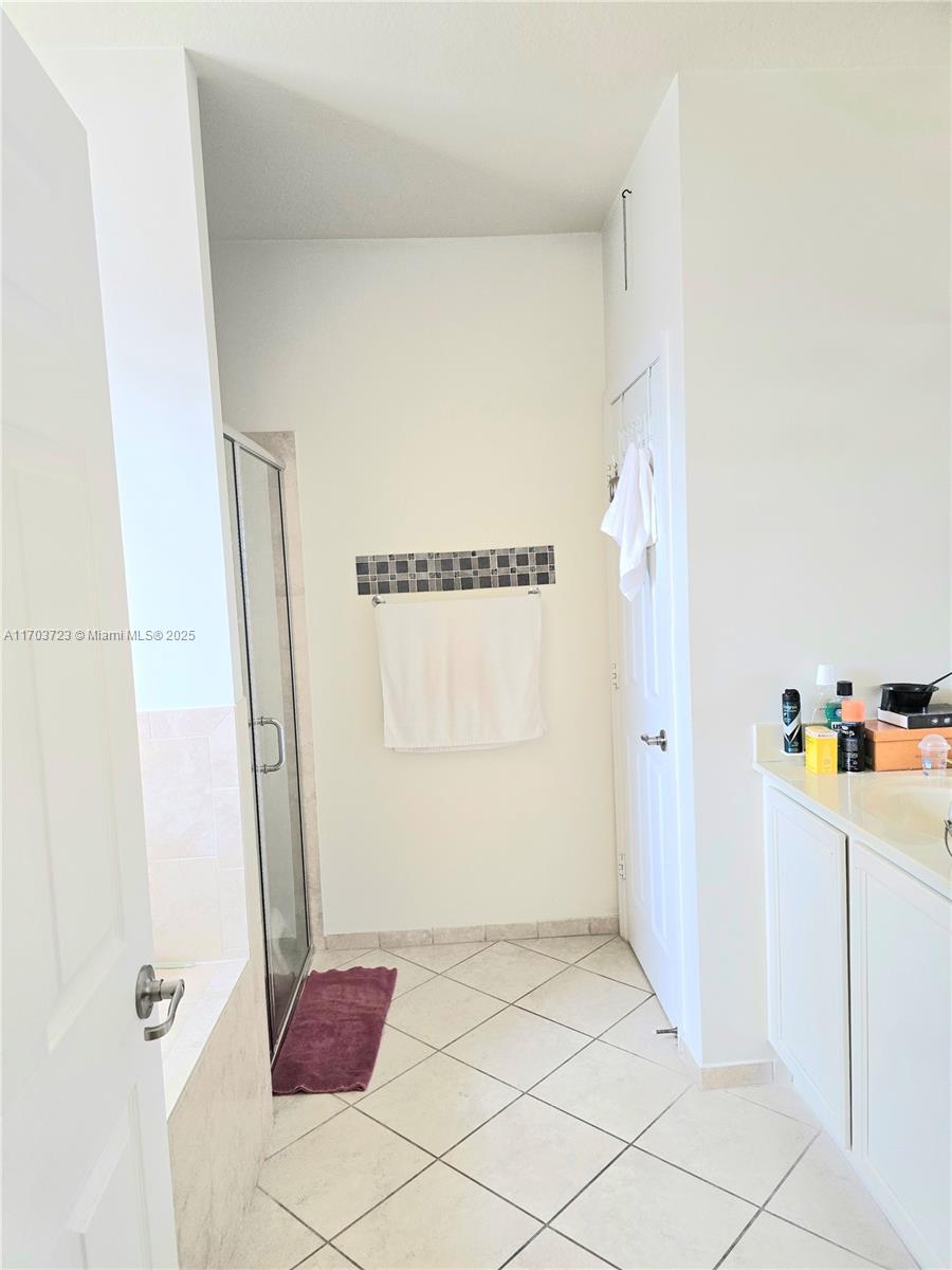 142 Ne 33rd Ter Property Photo 29