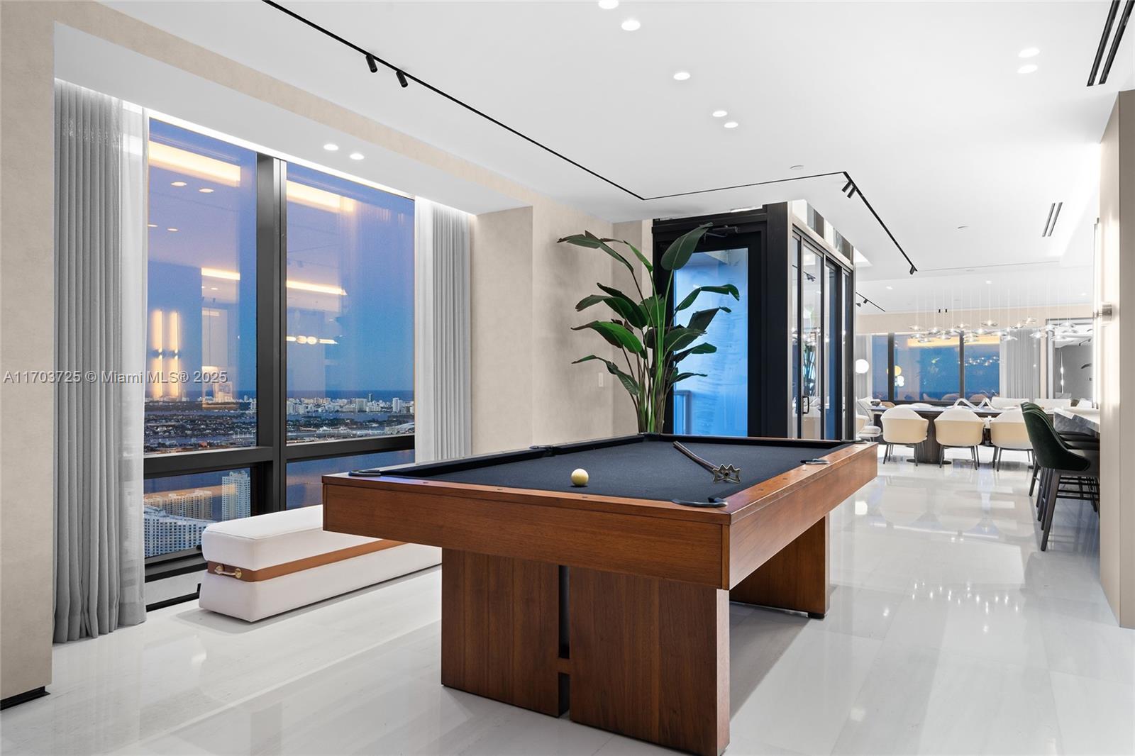 1425 Brickell Ave 66d-66e Property Photo 66