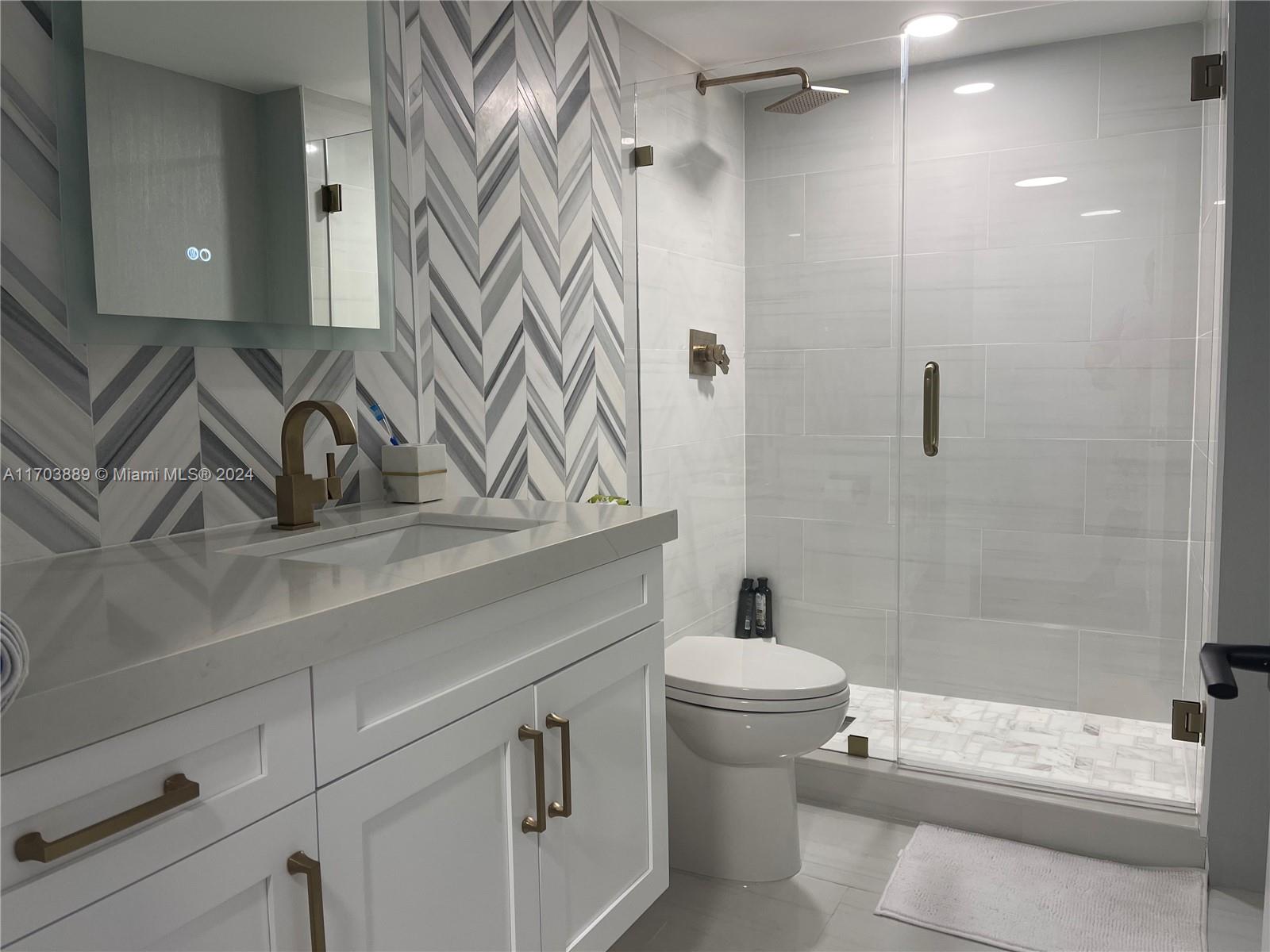 2555 Collins Ave 1409 Property Photo 1