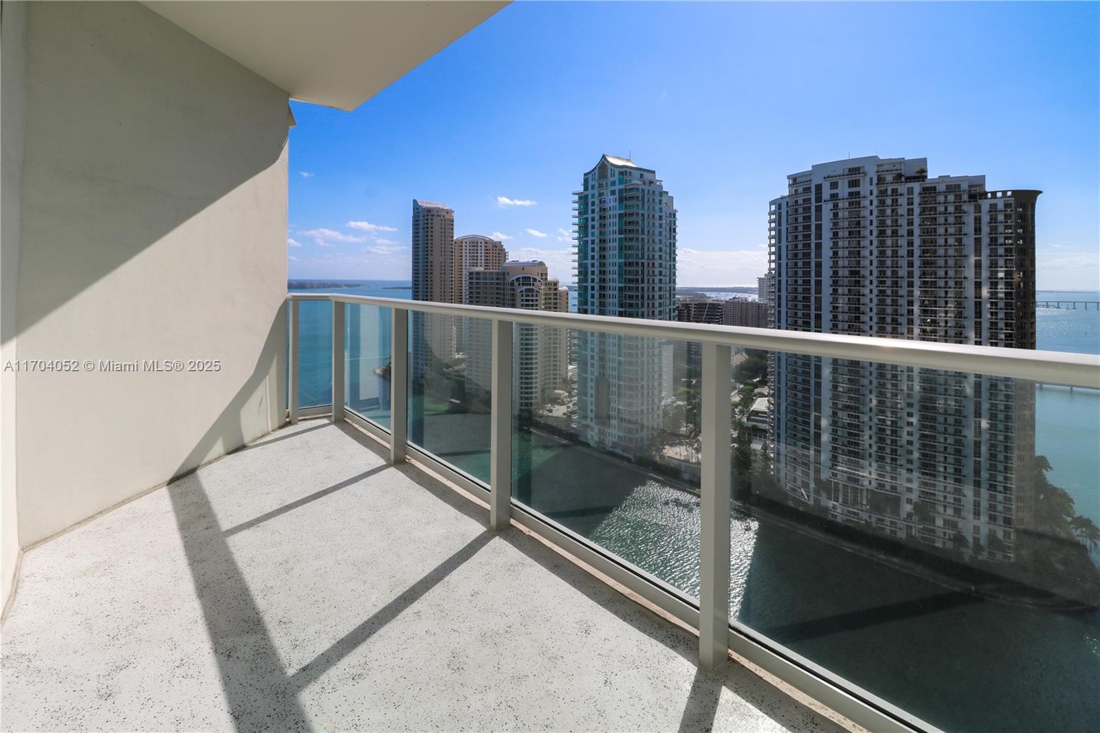 300 S Biscayne Blvd T-2506 Property Photo 2