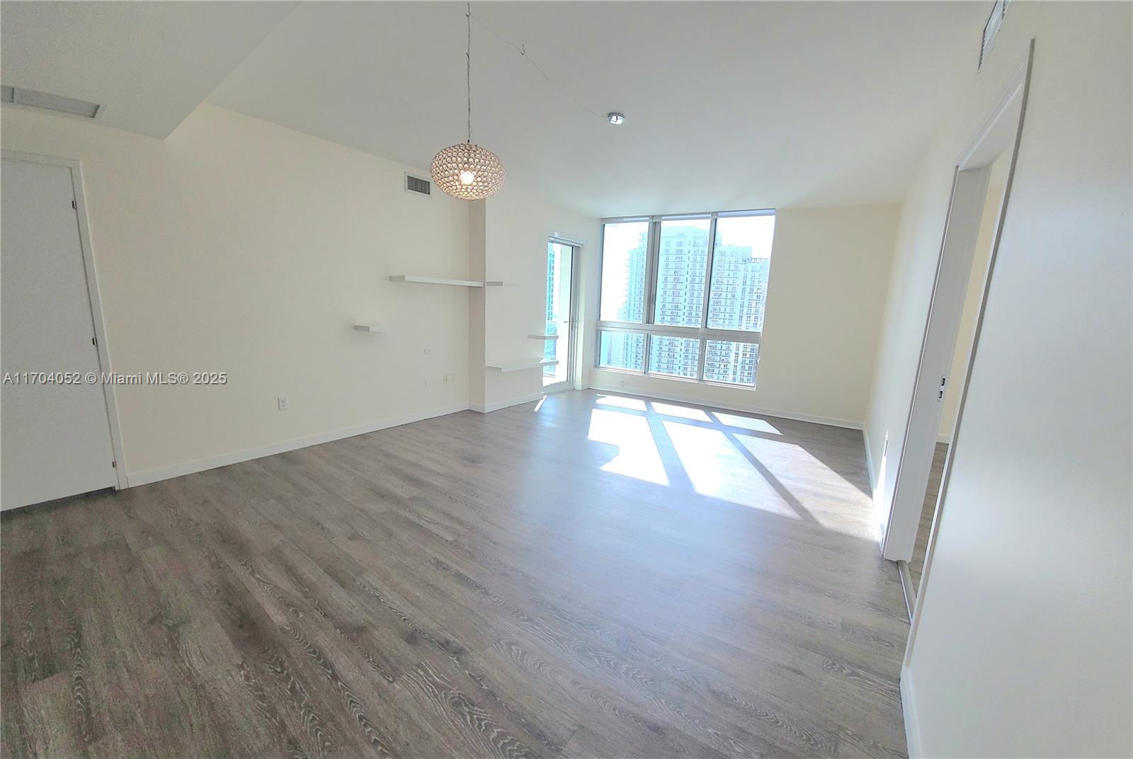 300 S Biscayne Blvd T-2506 Property Photo 5