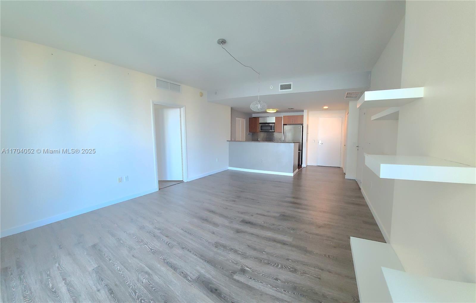 300 S Biscayne Blvd T-2506 Property Photo 6