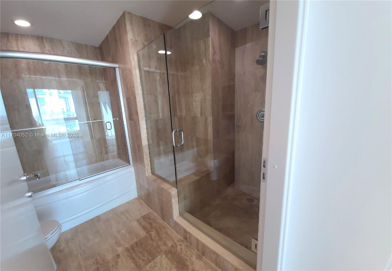 300 S Biscayne Blvd T-2506 Property Photo 15