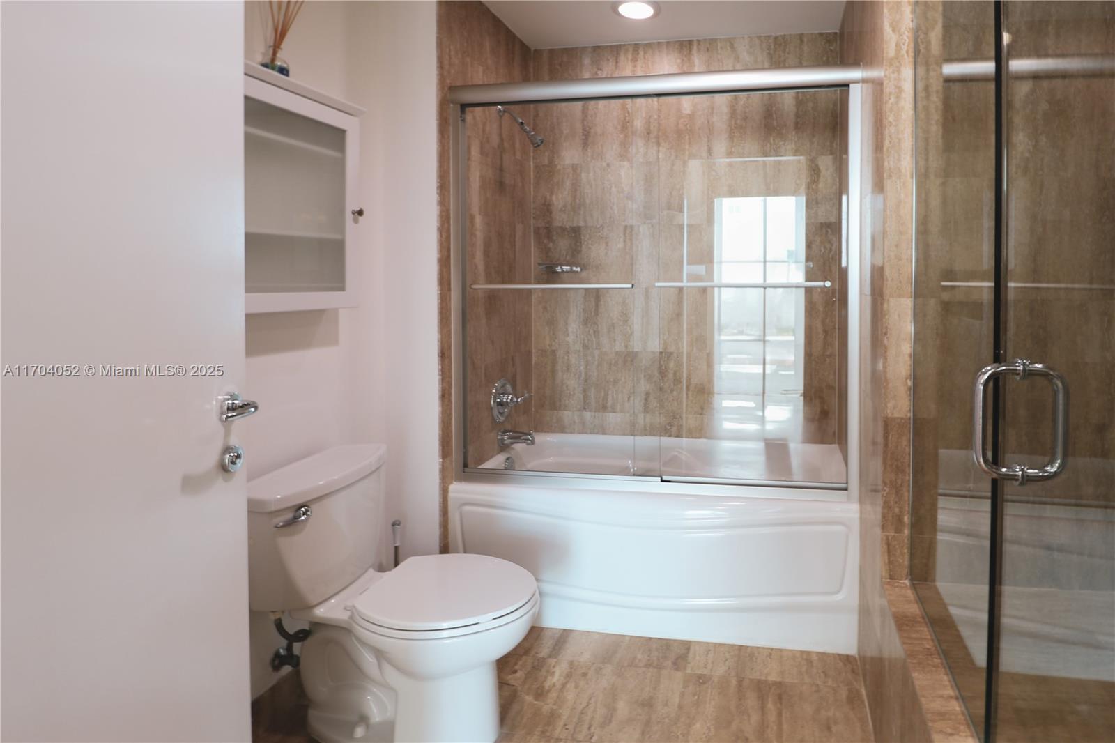 300 S Biscayne Blvd T-2506 Property Photo 16