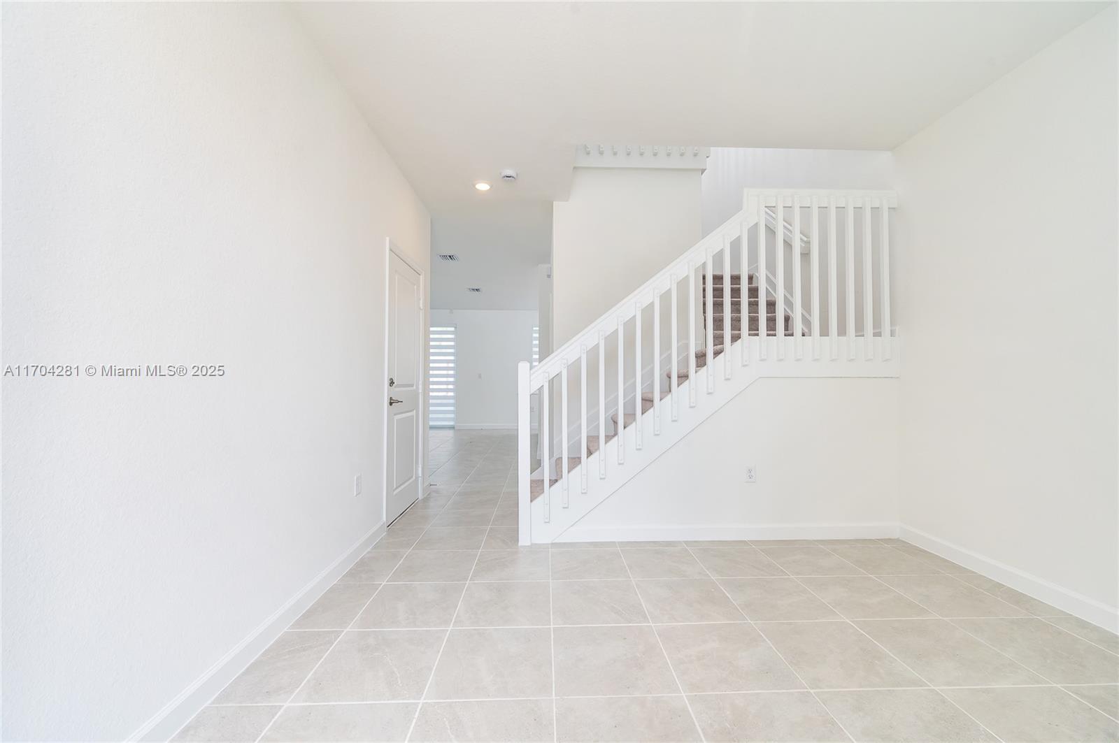 721 Se 13 Street Cir Property Photo 8