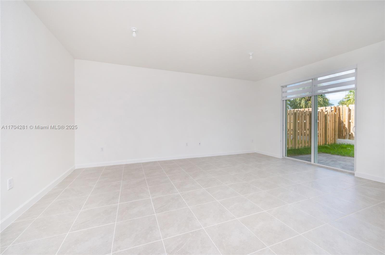 721 Se 13 Street Cir Property Photo 10