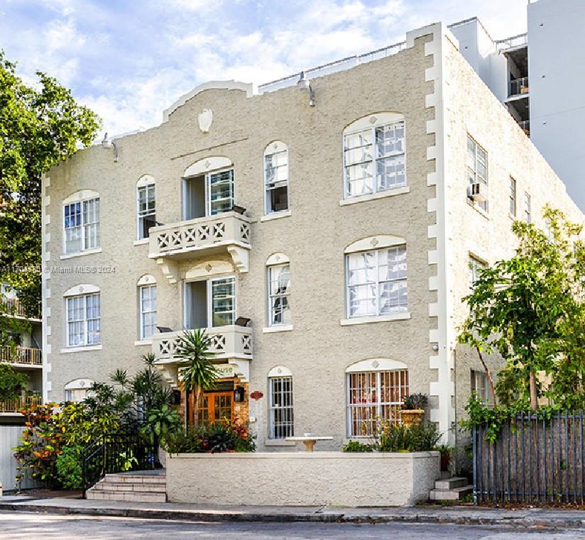 A11704380 Property Photo 1