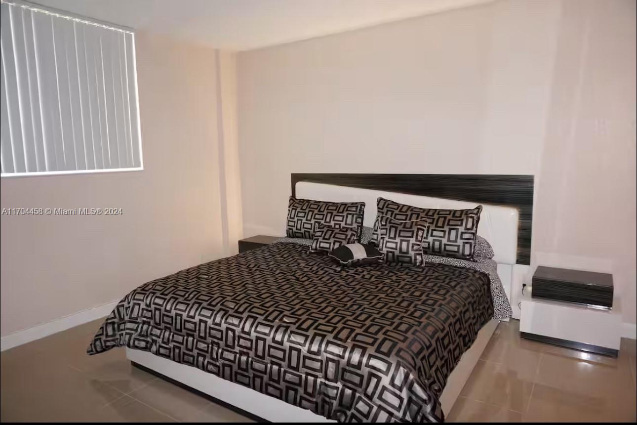 4001 S Ocean Dr 15h Property Photo 12