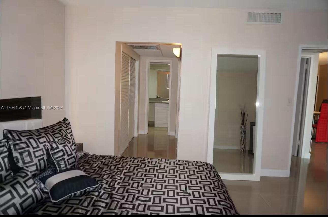 4001 S Ocean Dr 15h Property Photo 14