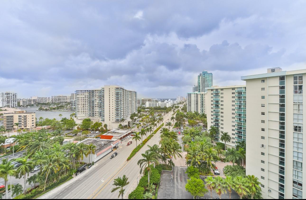 4001 S Ocean Dr 12c Property Photo 2