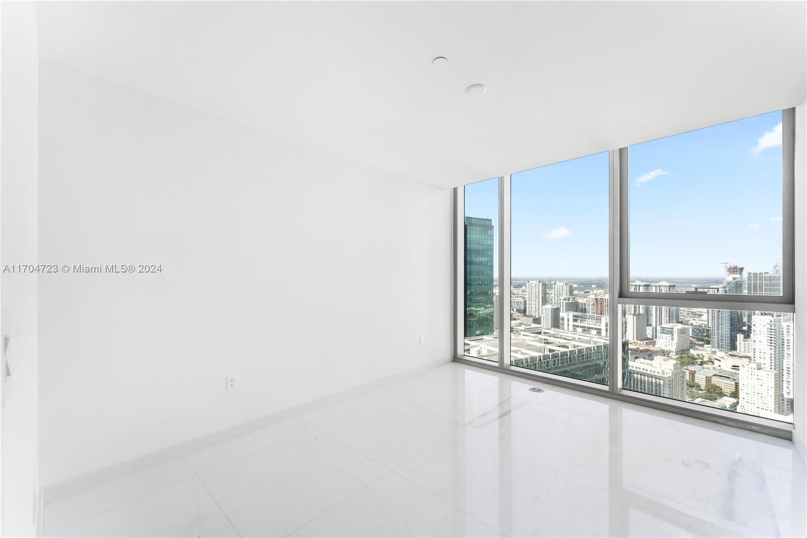 300 Biscayne Blvd Way 5209 Property Photo 13