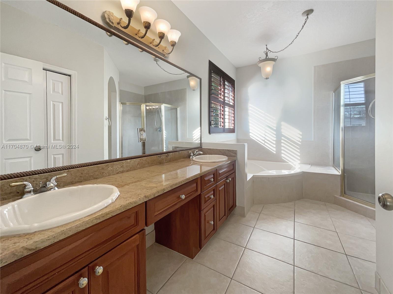9850 Nw 20th Ct Property Photo 12