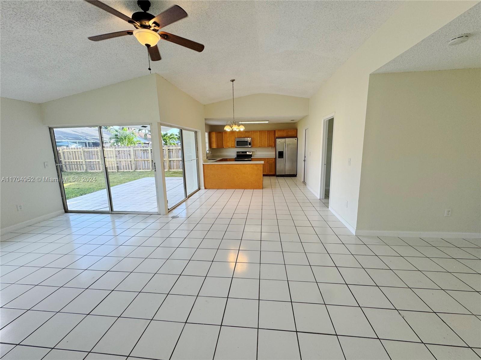 13823 Sw 285th St Property Photo 4