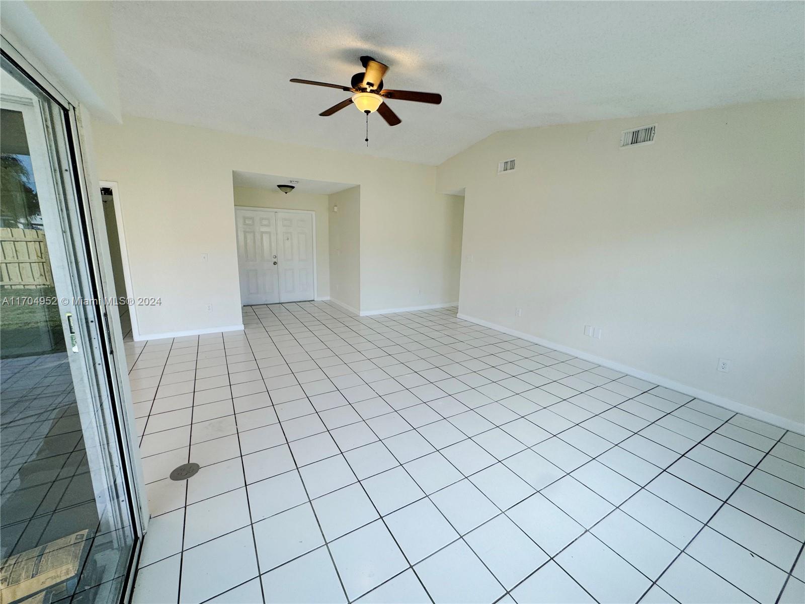 13823 Sw 285th St Property Photo 5