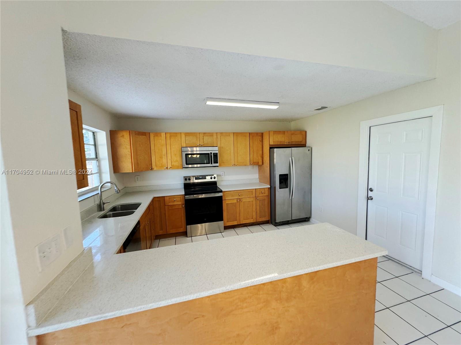 13823 Sw 285th St Property Photo 6