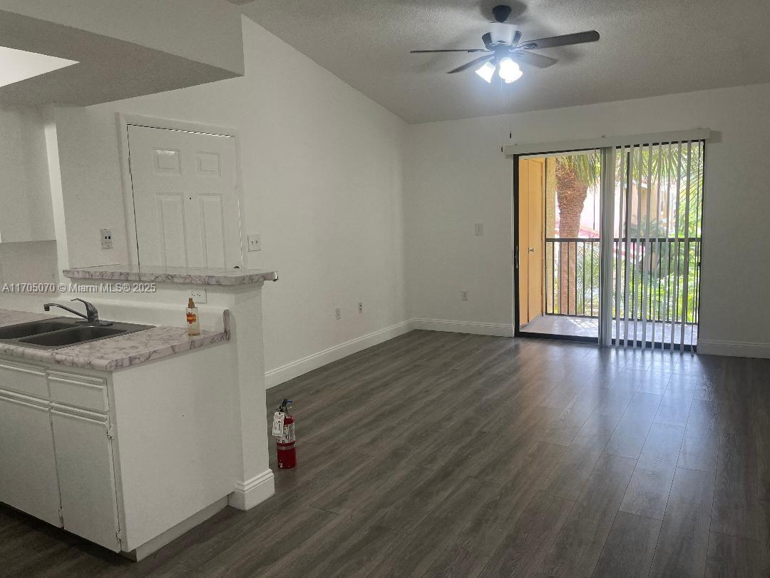 15560 Sw 104th Ter 6210 Property Photo 3