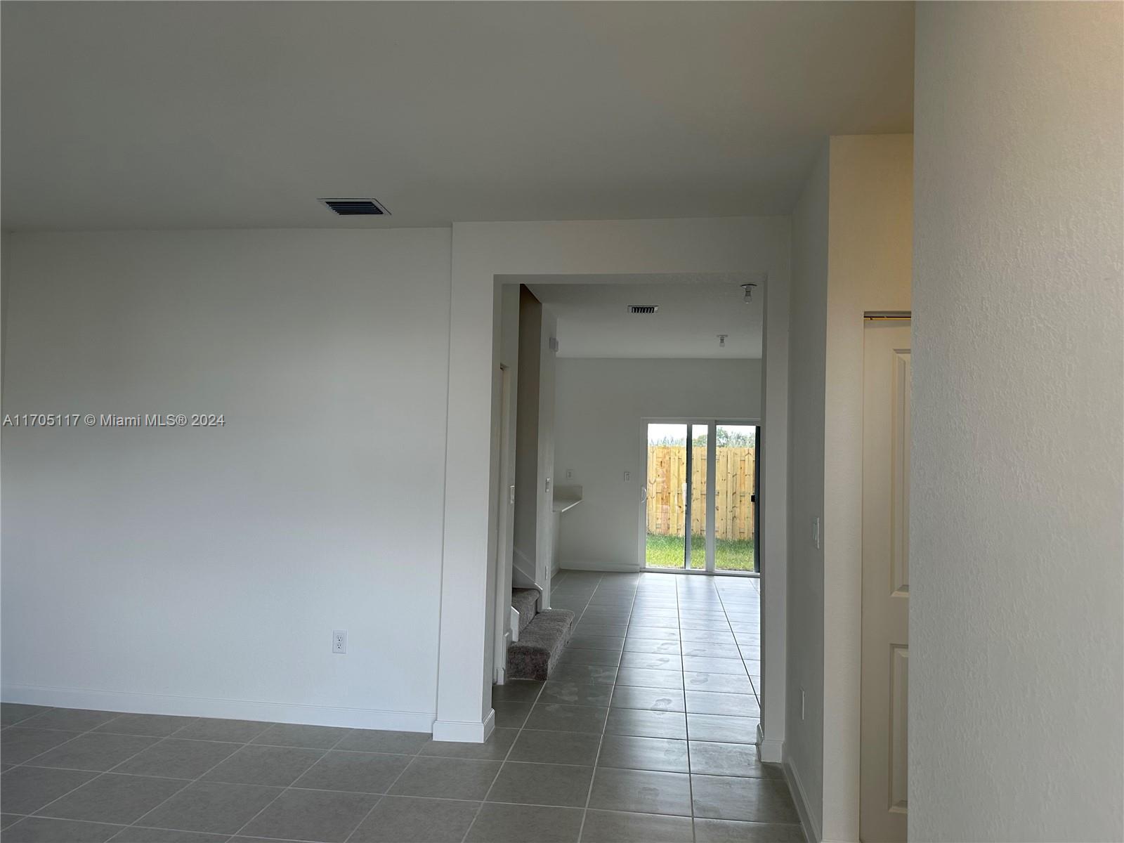 2594 Se 29 Street Property Photo 5