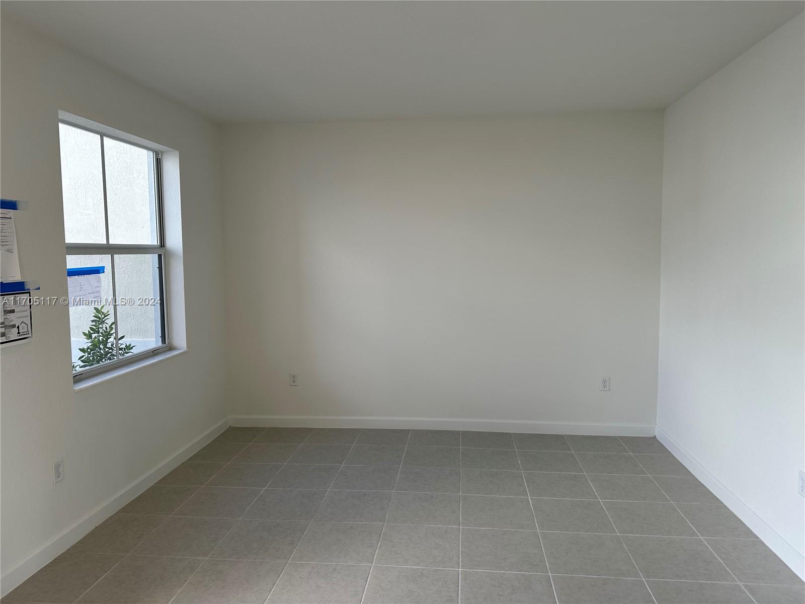 2594 Se 29 Street Property Photo 6