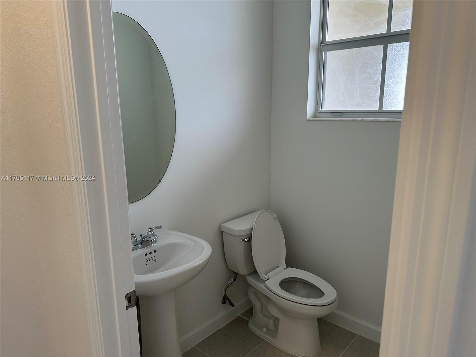 2594 Se 29 Street Property Photo 8