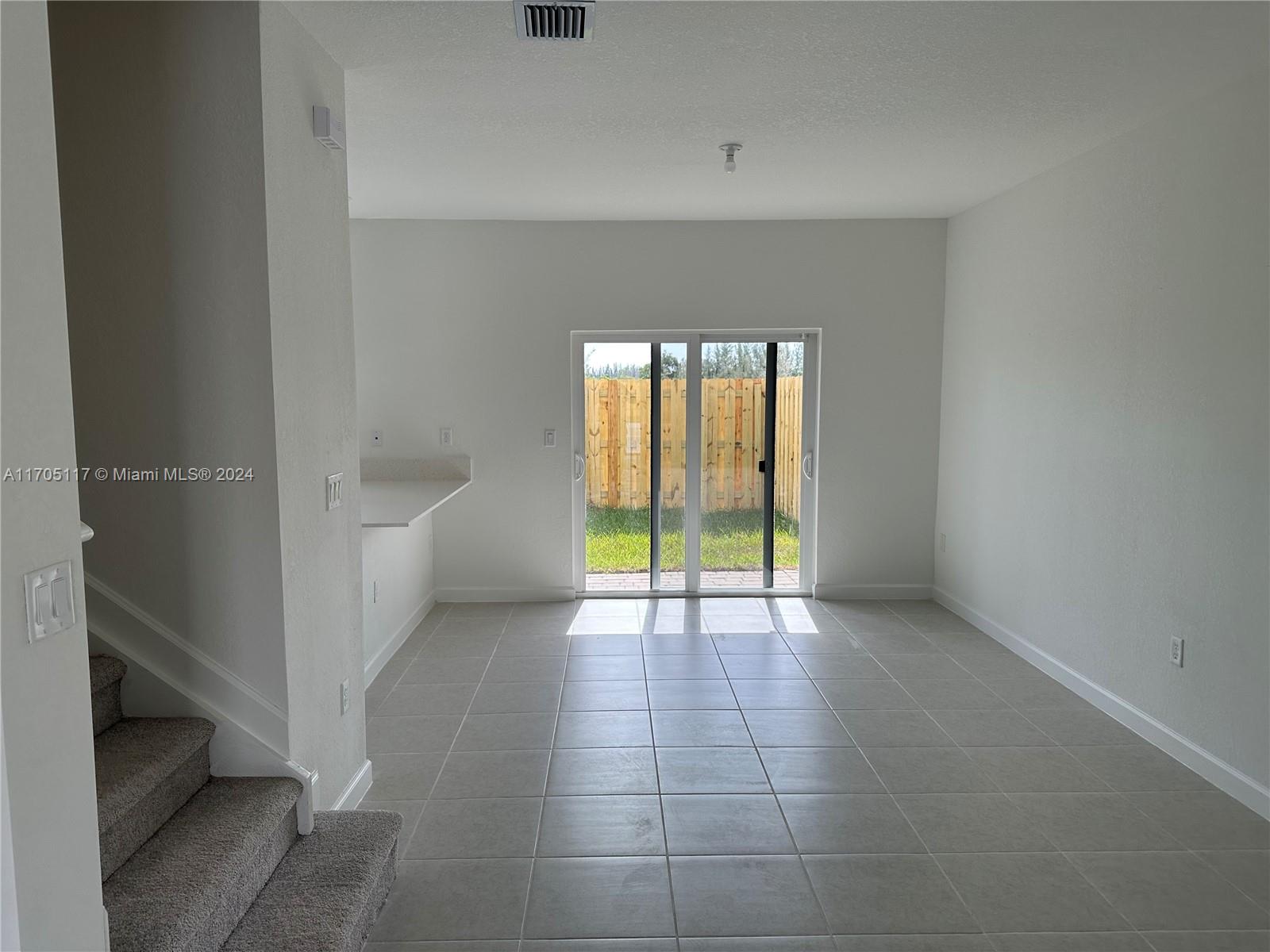 2594 Se 29 Street Property Photo 9