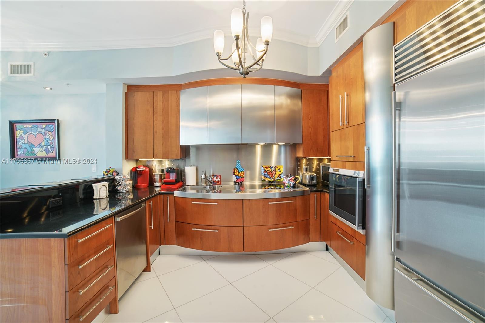 18101 Collins Ave 1906 Property Photo 14